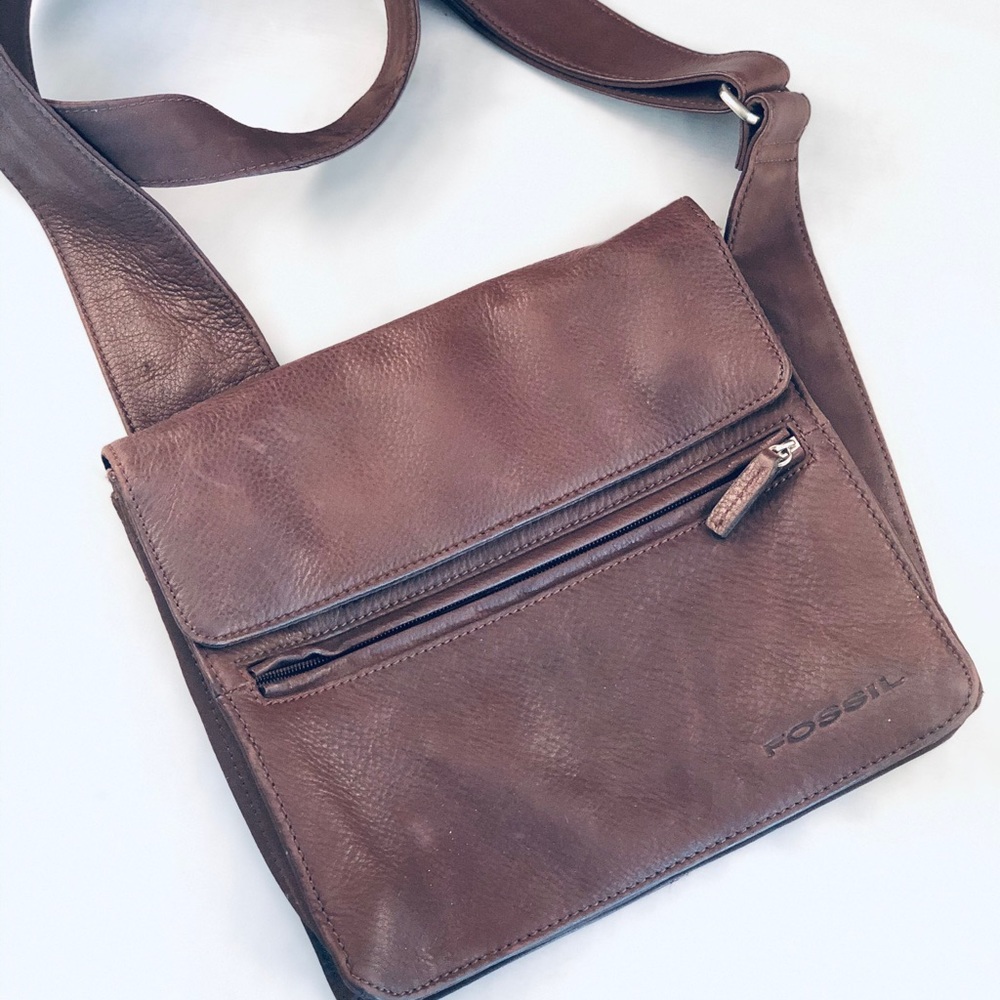 Fossil Brown Leather Crossbody Bag used but in great condition